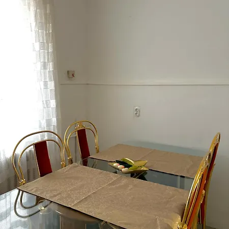 Nina 2 Banovo Brdo Belgrád